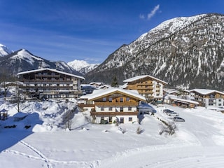 Winter Hausansicht vom Golfplatz aus