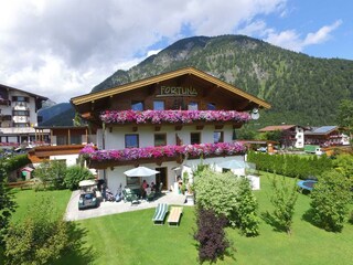 Appartements Garni Fortuna - Hausansicht Sommer