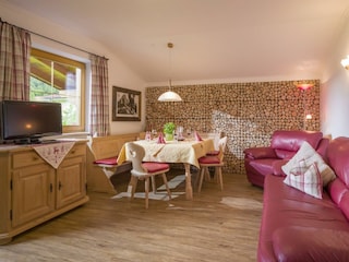 gemütlicher Wohnraum - Ferienwohnung Top 4