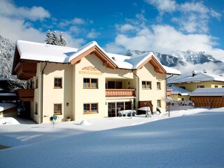 Appartements Kinigadner - Außenansicht Winter