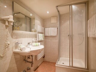 Badezimmer Du/WC im Komfort Doppelzimmer