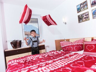 Schlafzimmer groß Ferienhaus Gabriel