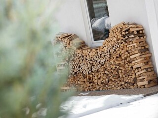 Holz für den Kachelofen - Ferienhaus Alex