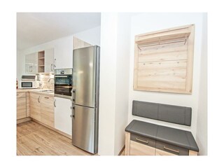 Garderobe und Küche