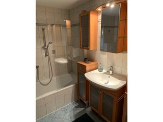 Bad WC Badewanne Waschmaschine