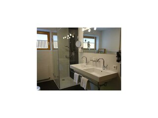 Ferienwohnung Karwendl  - Badezimmer