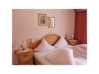 Schlafzimmer - Ferienwohnung F2b