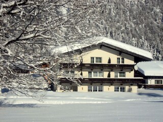 Pension Bergheim - Winter Außenansicht