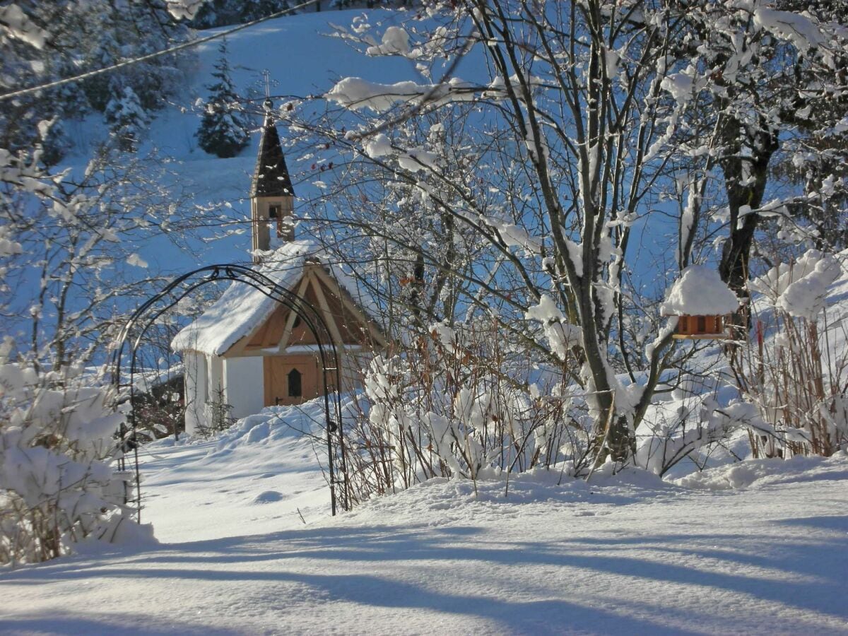 Stangleggerhof Hauskapelle im Winter