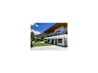 Ferienhäuser Schwarzmann - Gartenwohnung Sommer 2