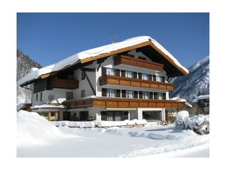 Anna's Appartements - Außenansicht Winter