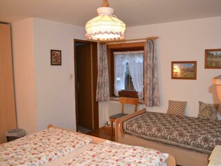 Dreibettzimmer mit Dusche, WC