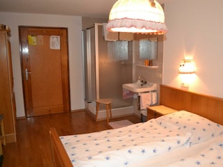 Doppelzimmer mit Dusche, WC