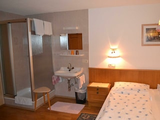 Doppelzimmer mit Dusche, WC
