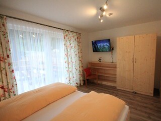 Bergblick Schlafzimmer 3-min