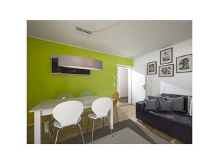 Wohnzimmer mit Essecke