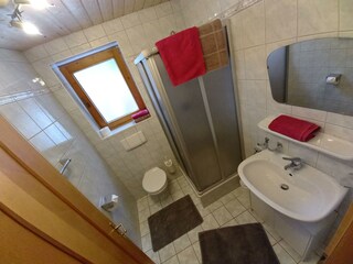 Dusche und WC  Landhaus Lechner20210526_144200