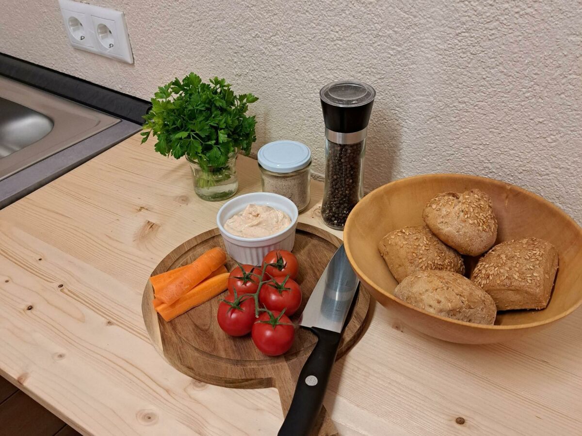 Küche mit Spülmaschine und Backofen im Blueberry