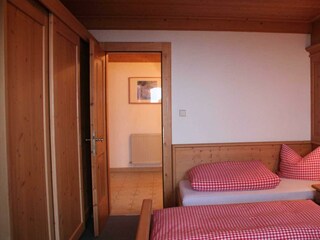 Ferienwohnung groß - Schlafzimmer 2