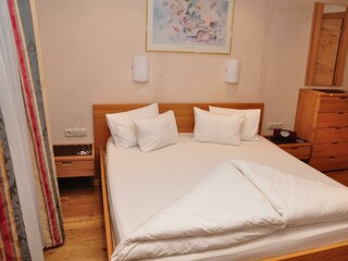 Schlafzimmer - Ferienwohnung Deluxe 3