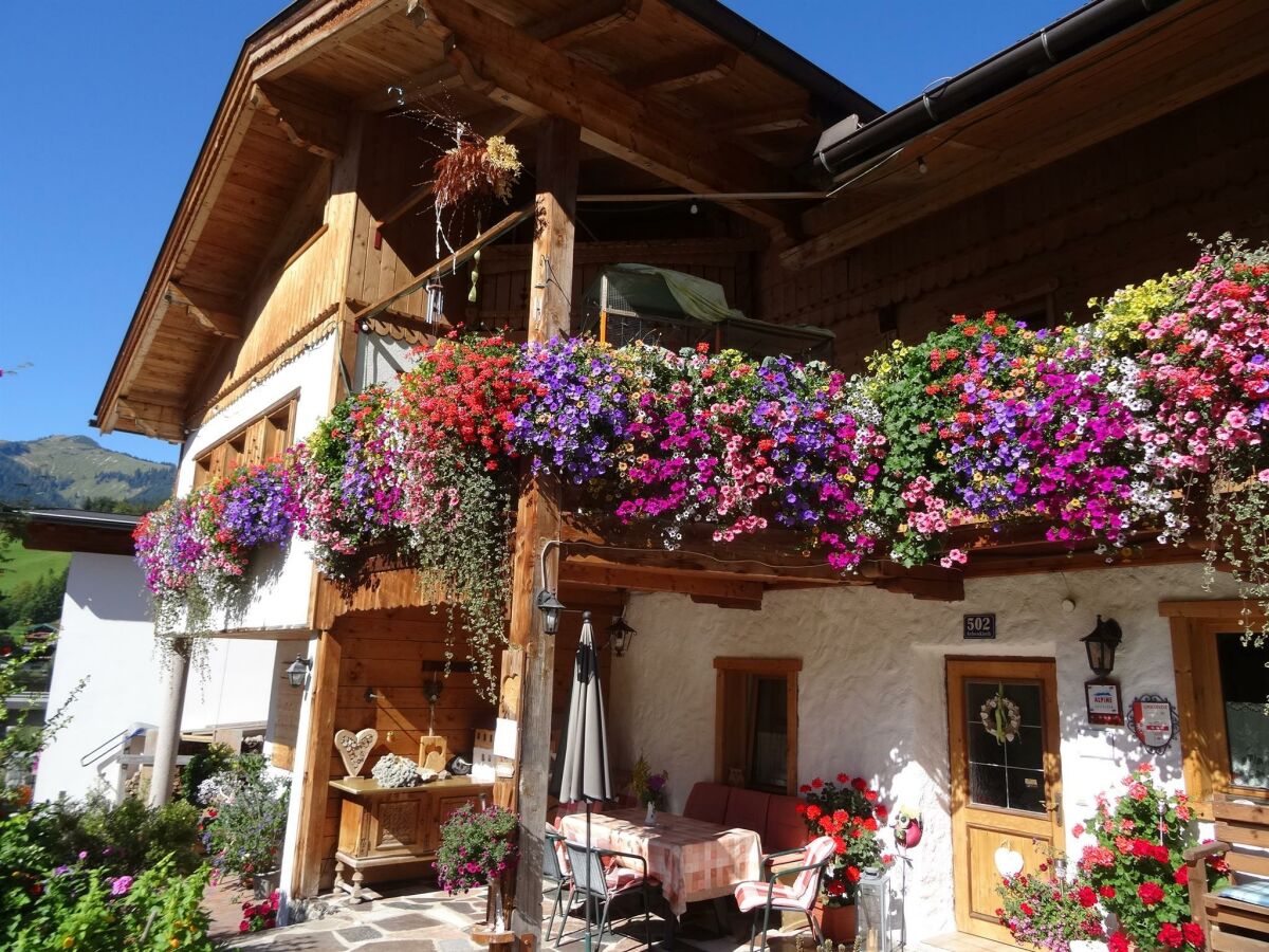 Blumenschmuck Badhaus