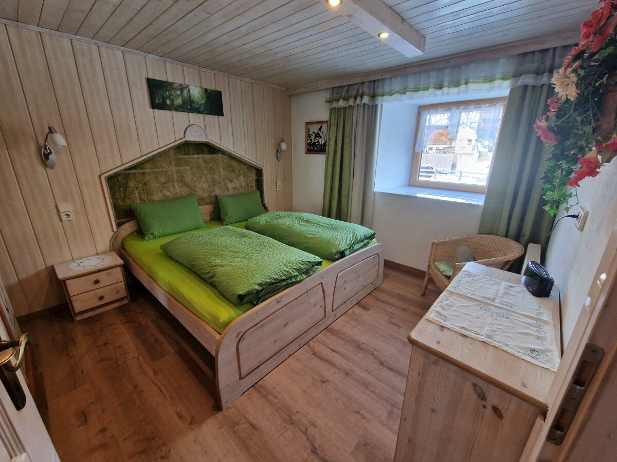 Zimmer Fw. Badhaus