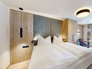 Apartment 10 / Boxspringbett