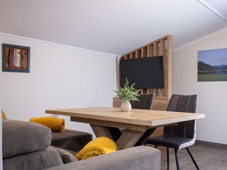 Wohnraum mit Küchenzeile