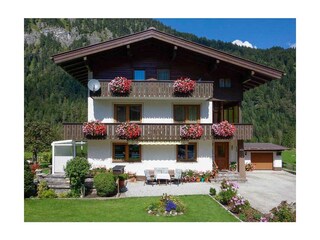 Haus Öhlackerer - Sommeransicht