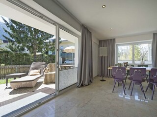 Wohnzimmerblick auf Terrasse - App. Mondschein