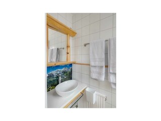 Ferienwohnung - Badezimmer 2