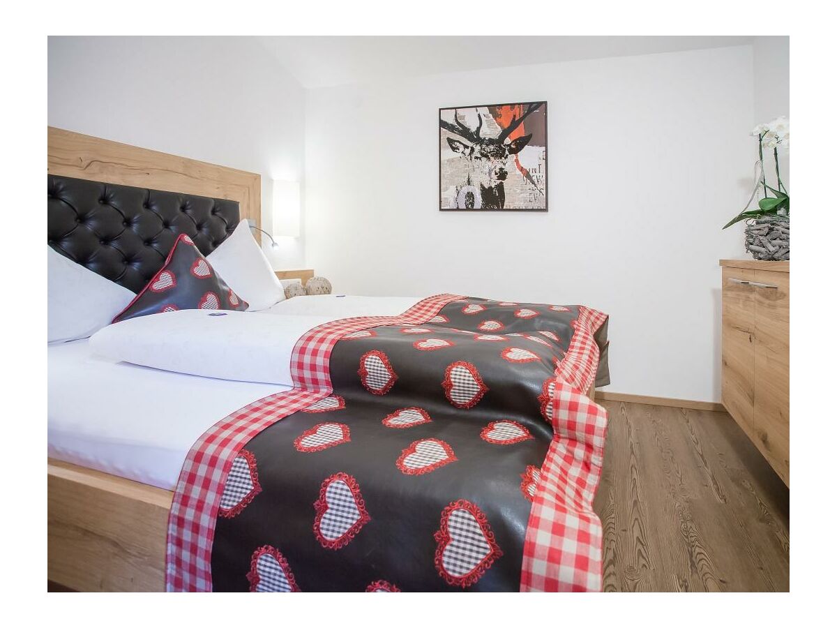 Ferienwohnung Alpenherz Schlafzimmer