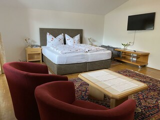 Schlafzimmer F_3