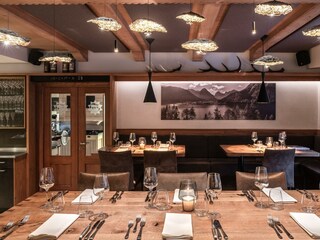 ESSBAR_Restaurant_Tisch