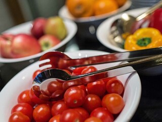 Große Obst & Gemüseauswahl am Frühstücksbuffet