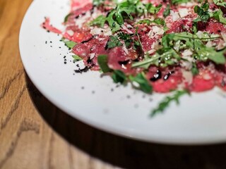 Carpaccio im à la carte Restaurant ESSBAR