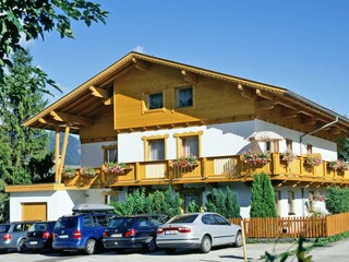 Hausansicht Sommer von vorne