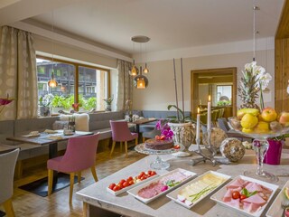 Hotel_Berghof_Hnr34a_Pertisau_Fruehstuecksraum_2