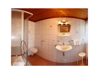 Bad im Familienzimmer