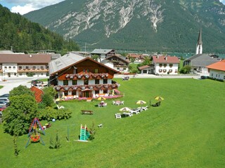 Urschnerhof - Hausansicht im Sommer