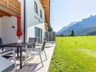 Terrasse lädt zum Verweilen ein