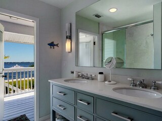 2nd bathroom of the villa in Cape Coral, Florida