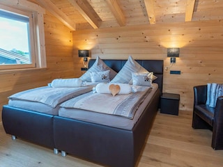 Schlafzimmer 1