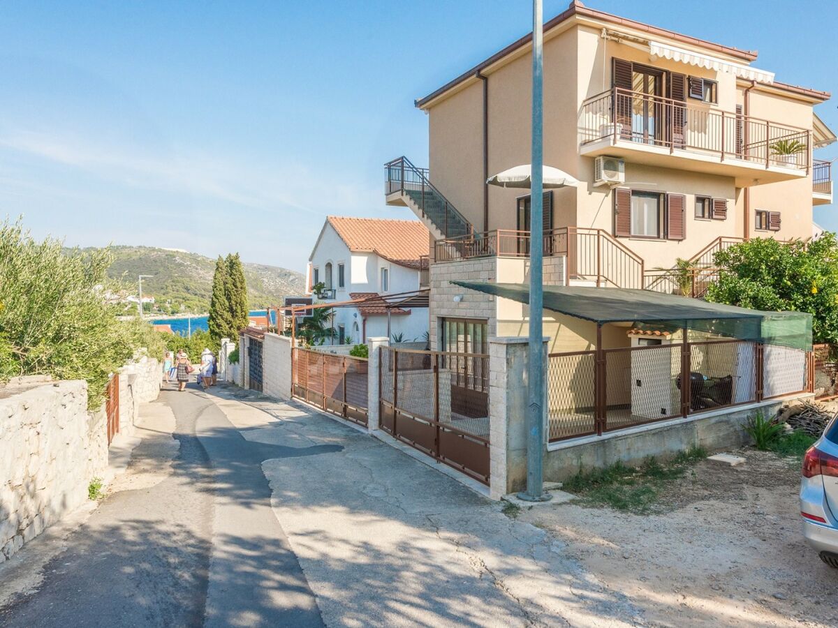 Appartement Okrug Gornji Buitenaudio-opname 1