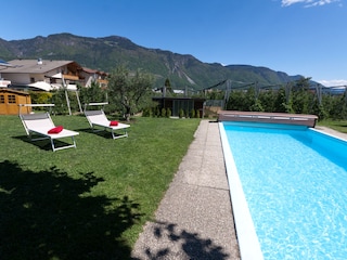 Pool mit Liegewiese