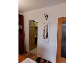 Blick in die Küche vom Essbereich