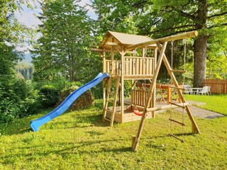 Hauseigener Spielplatz