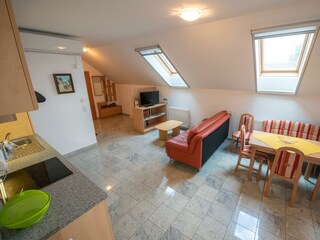 App. 1 Wohn,- Eßzimmer 3