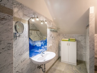 App. 1 Badezimmer Bild 1