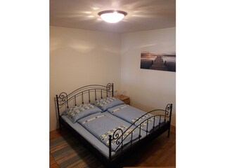 App.3 Schlafzimmer 2